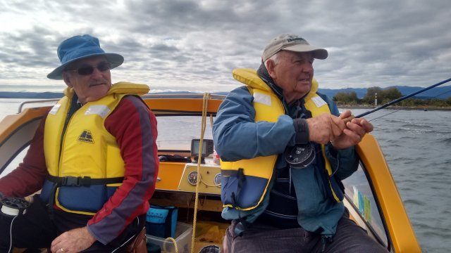 Paul Brennan observes Gary Brown playing a fishIMG_20180319_095308729_HDR (002)